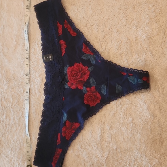 NWT Torrid Sz 4 Lot Of 3 Panties Thong A - Picture 7 of 8